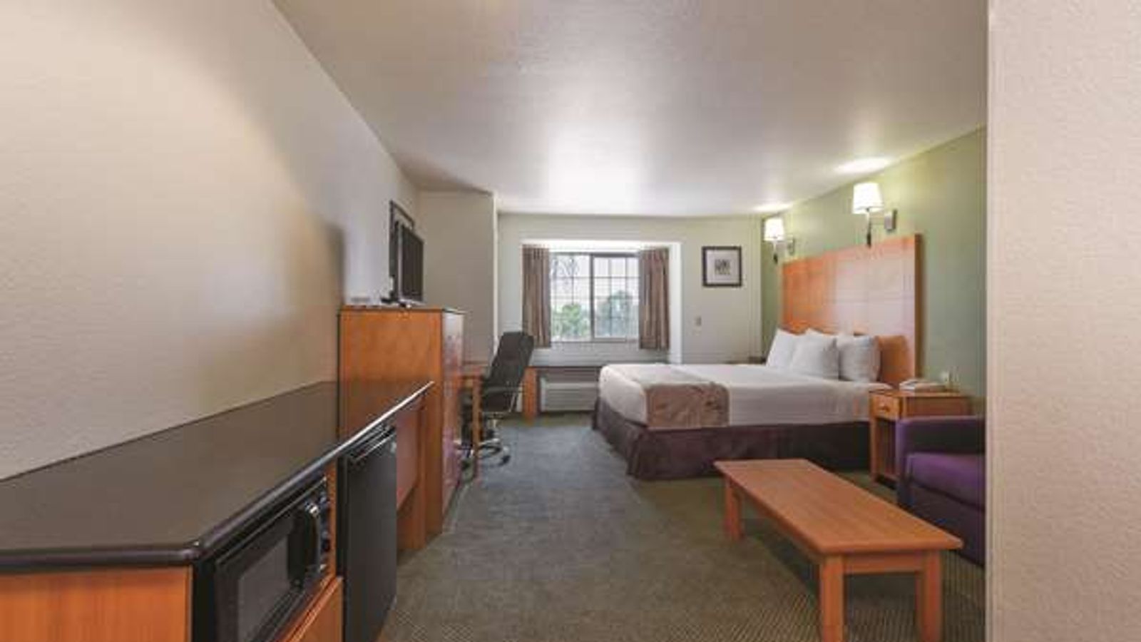 Photo of La Quinta Inn & Suites by Wyndham Tulare