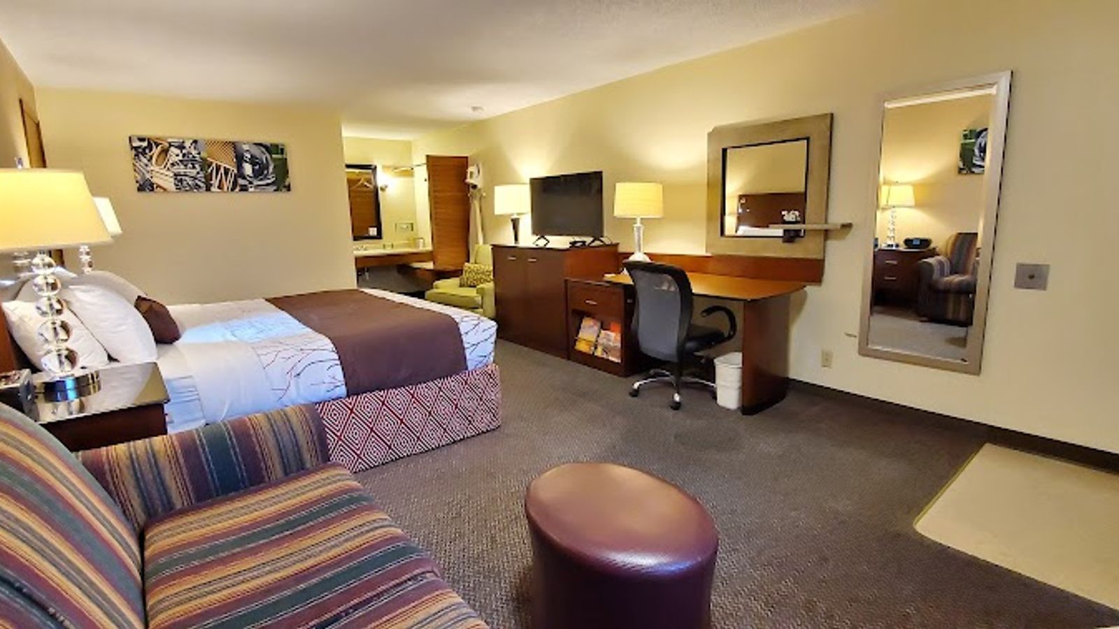 Photo of Olympic Inn & Suites