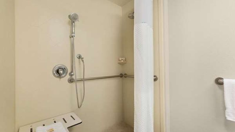 Photo of La Quinta Inn & Suites by Wyndham Fresno Northwest