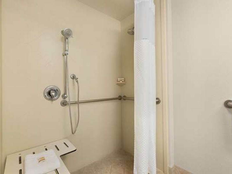 Photo of La Quinta Inn & Suites by Wyndham Fresno Northwest