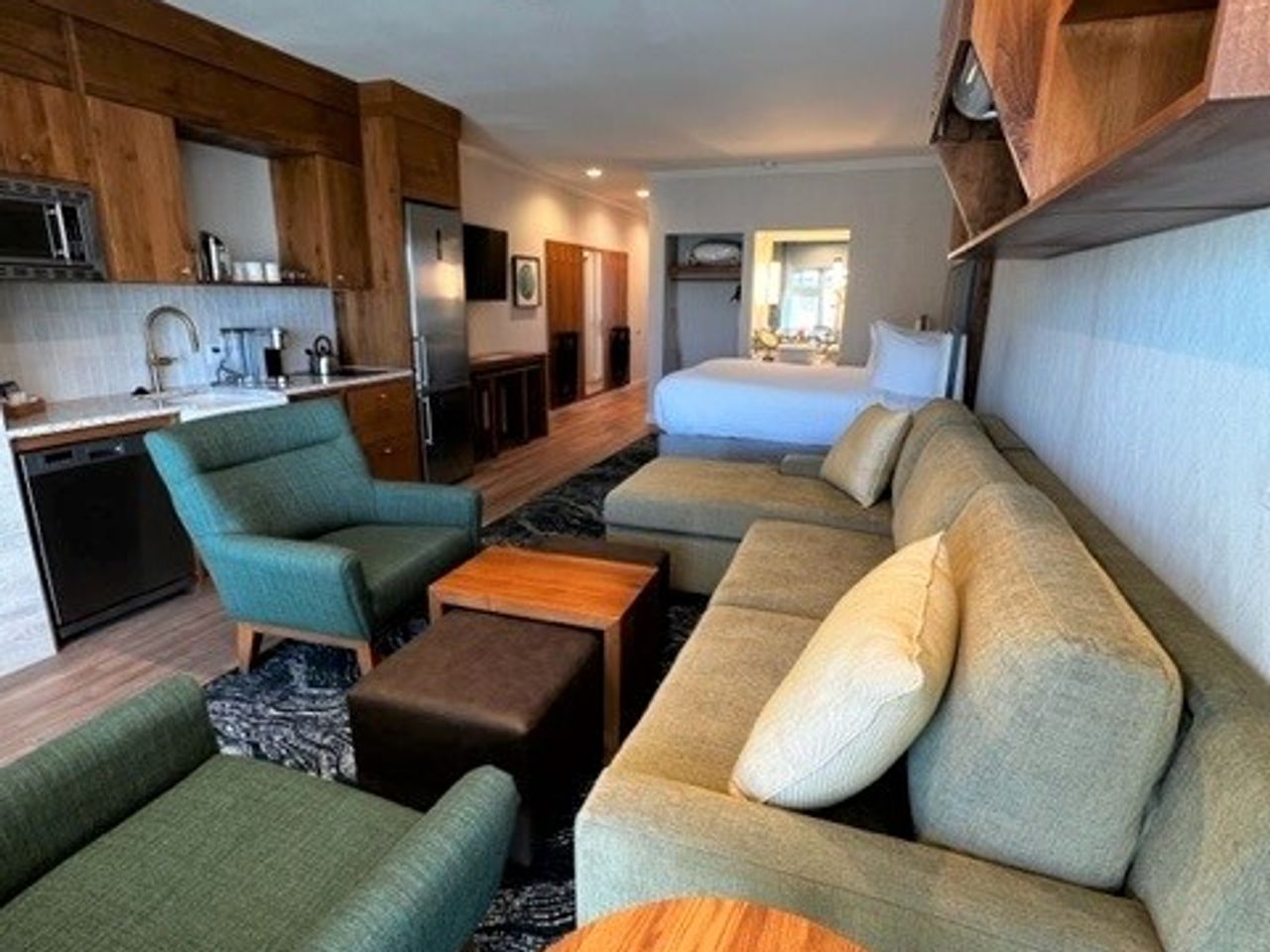 Photo of Pacific Suites by Hallmark