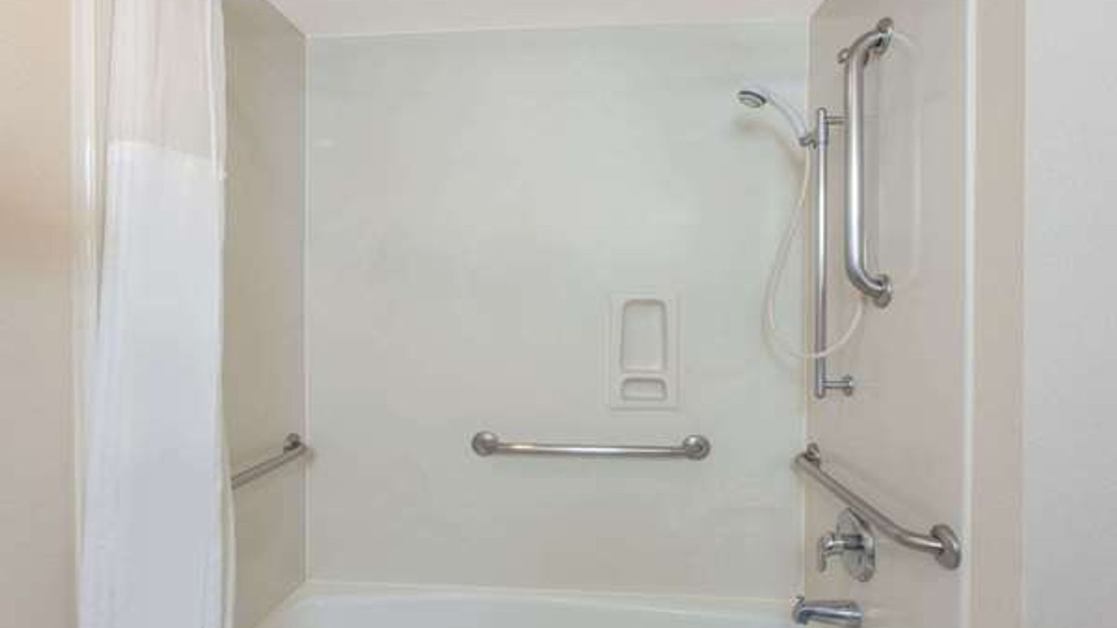 Photo of Ramada by Wyndham Fresno Northwest