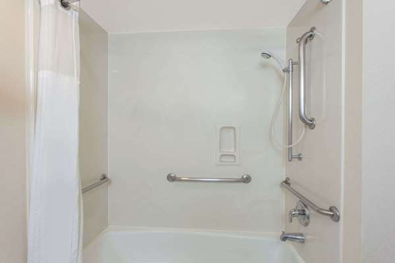 Photo of Ramada by Wyndham Fresno Northwest