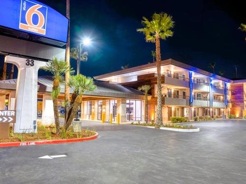 Studio 6 Suites Stockton, CA – Waterfront