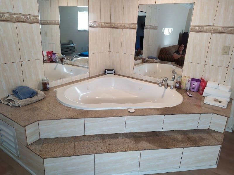 Photo of Red Roof Inn & Suites Monterey - Private in-room Jacuzzi (whirlpool) tub