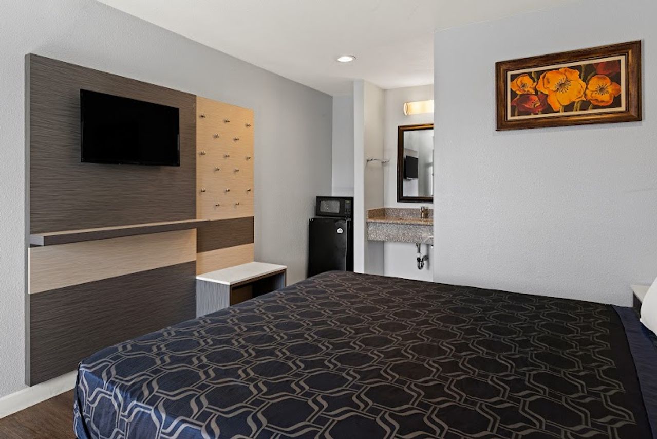 Photo of Bay Breeze Inn