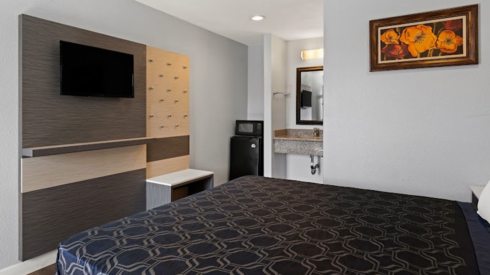 Photo of Bay Breeze Inn