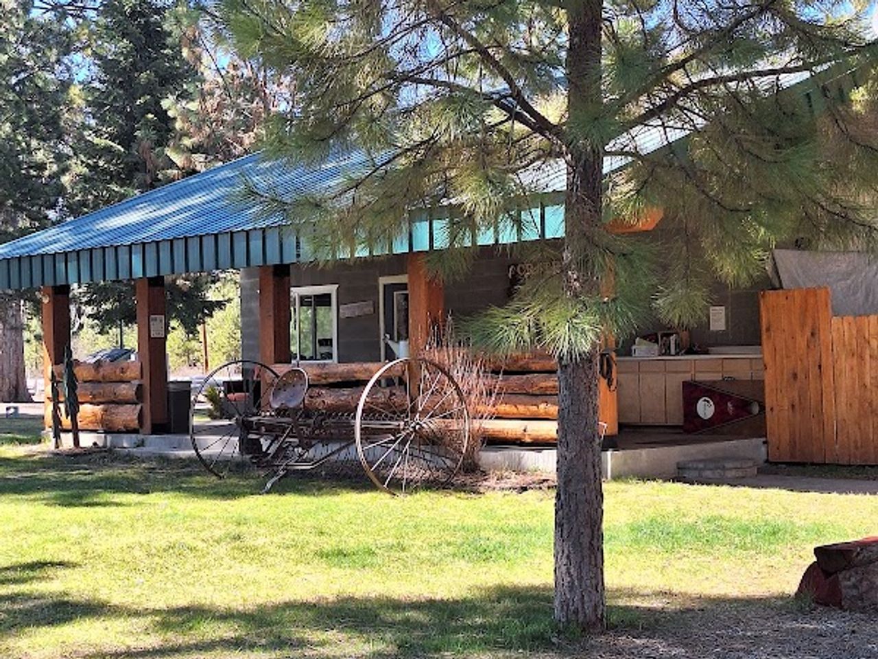 Photo of Crater Lake Resort