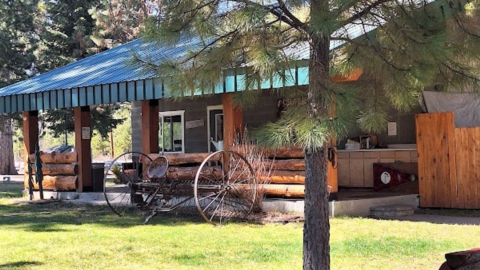 Photo of Crater Lake Resort