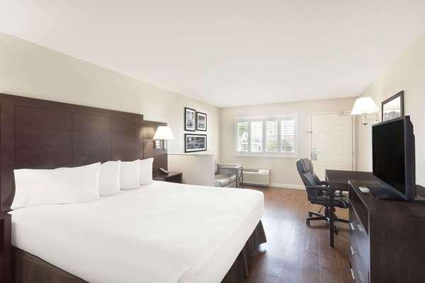 Photo of Baymont by Wyndham Modesto Salida