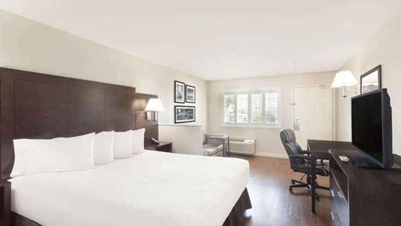 Photo of Baymont by Wyndham Modesto Salida