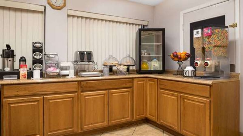 Photo of Travelodge by Wyndham Klamath Falls