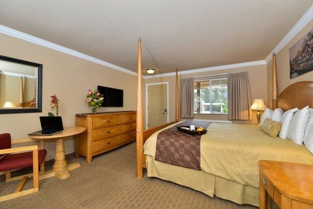 Photo of Stage Coach Lodge Monterey - Deluxe King Room