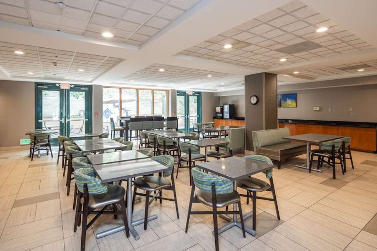 Photo of Best Western Inn & Suites San Mateo - San Francisco Airport