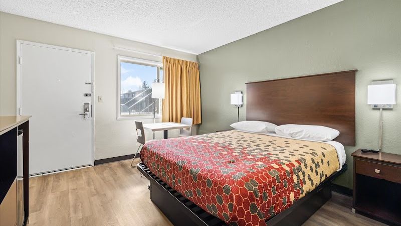 Photo of bend inn & suites