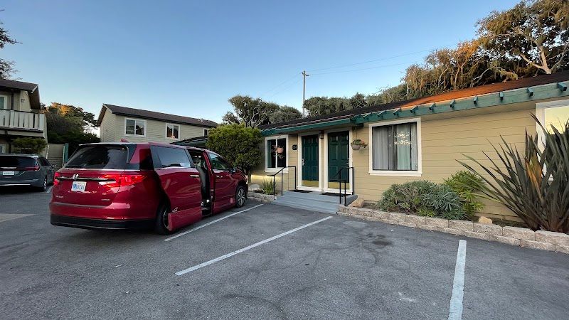 Photo of Sea Breeze Inn and Cottages - On-site free parking