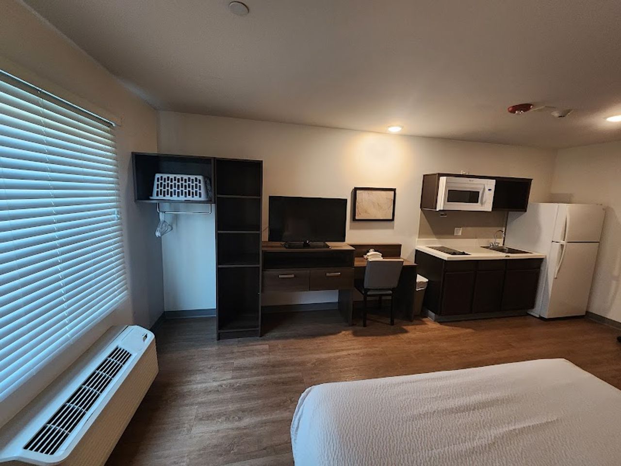 Photo of WoodSpring Suites Bakersfield East