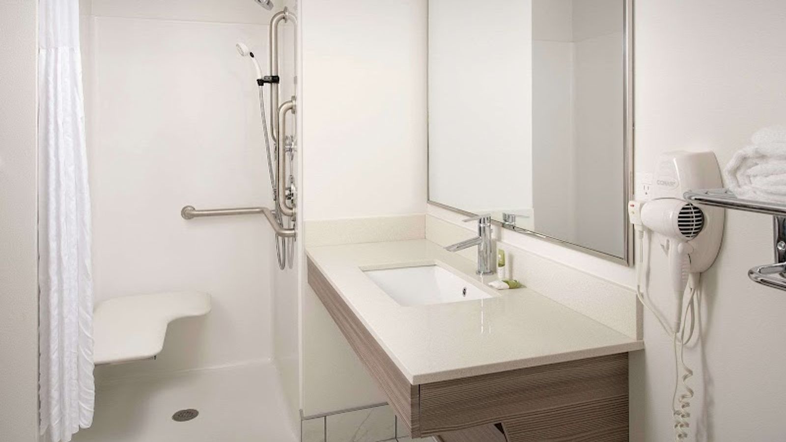 Photo of WoodSpring Suites Seattle Tukwila