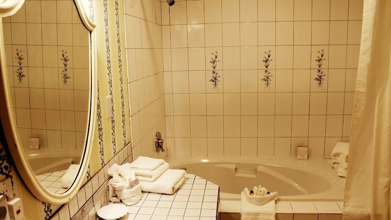 Photo of Auld Holland Inn