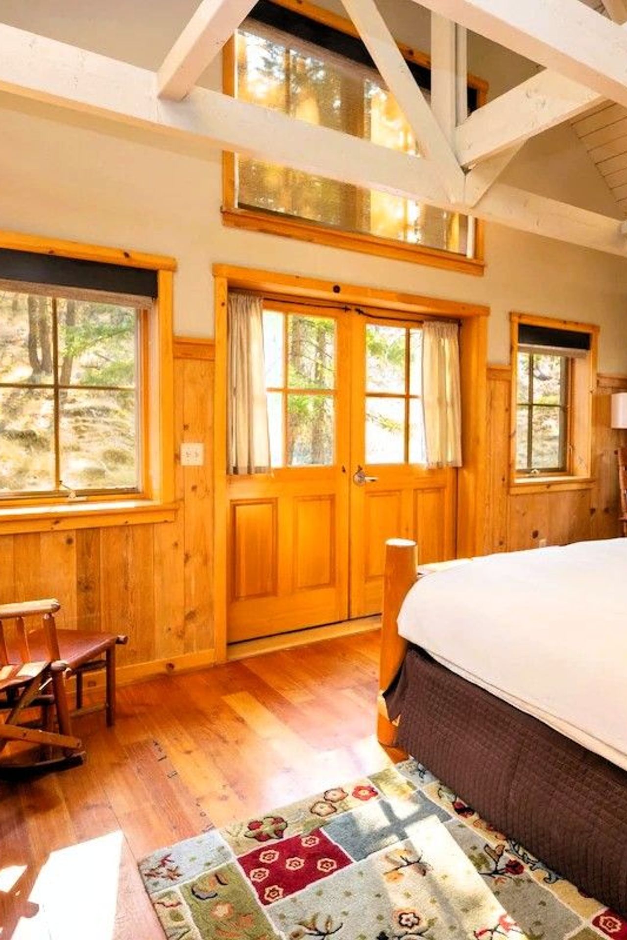Photo of Sleeping Lady Mountain Resort & Spa - Library Cabin – Bedroom, King bed