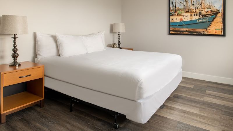 Photo of Astoria Riverwalk Inn