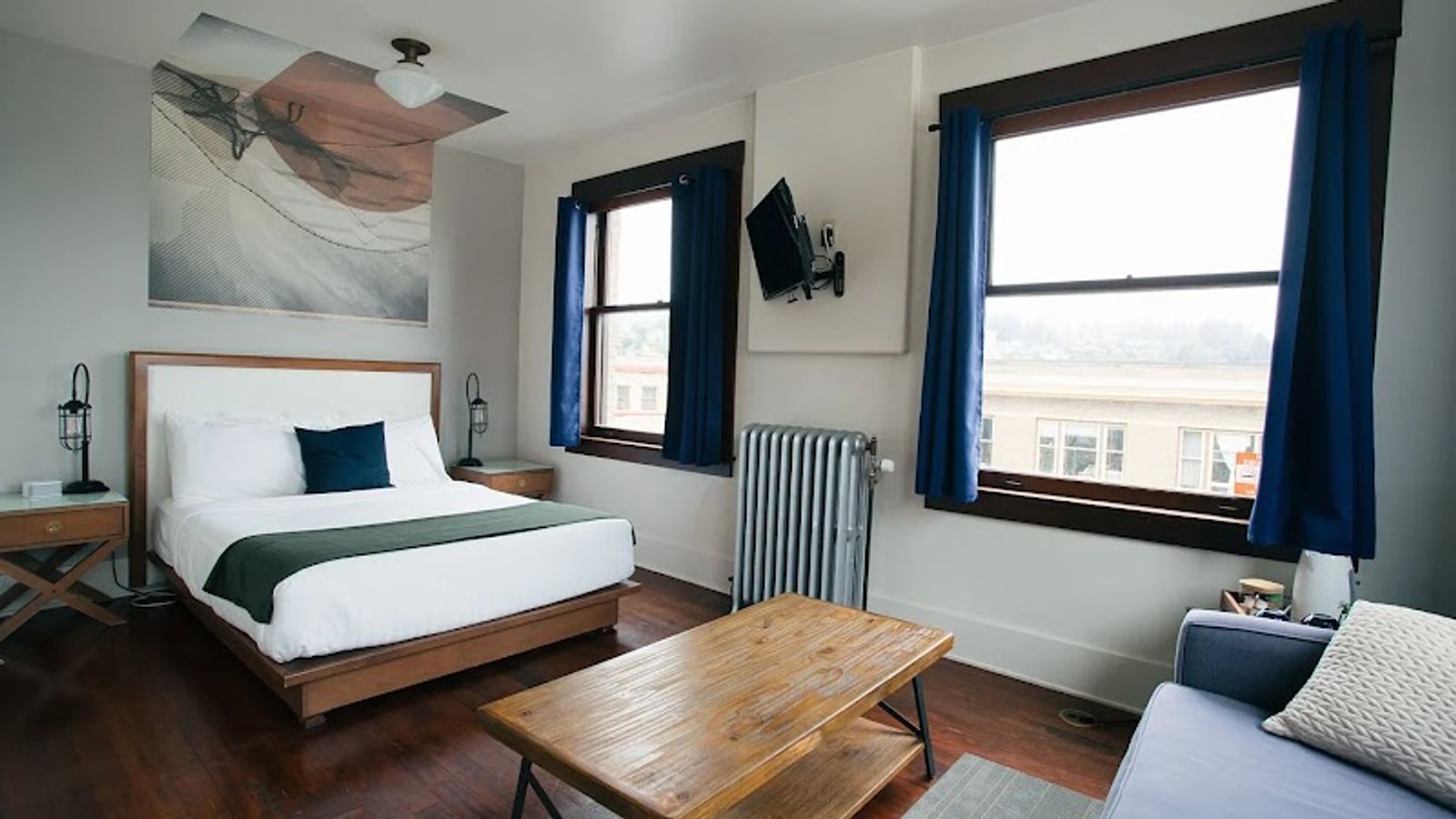 Photo of Commodore Hotel