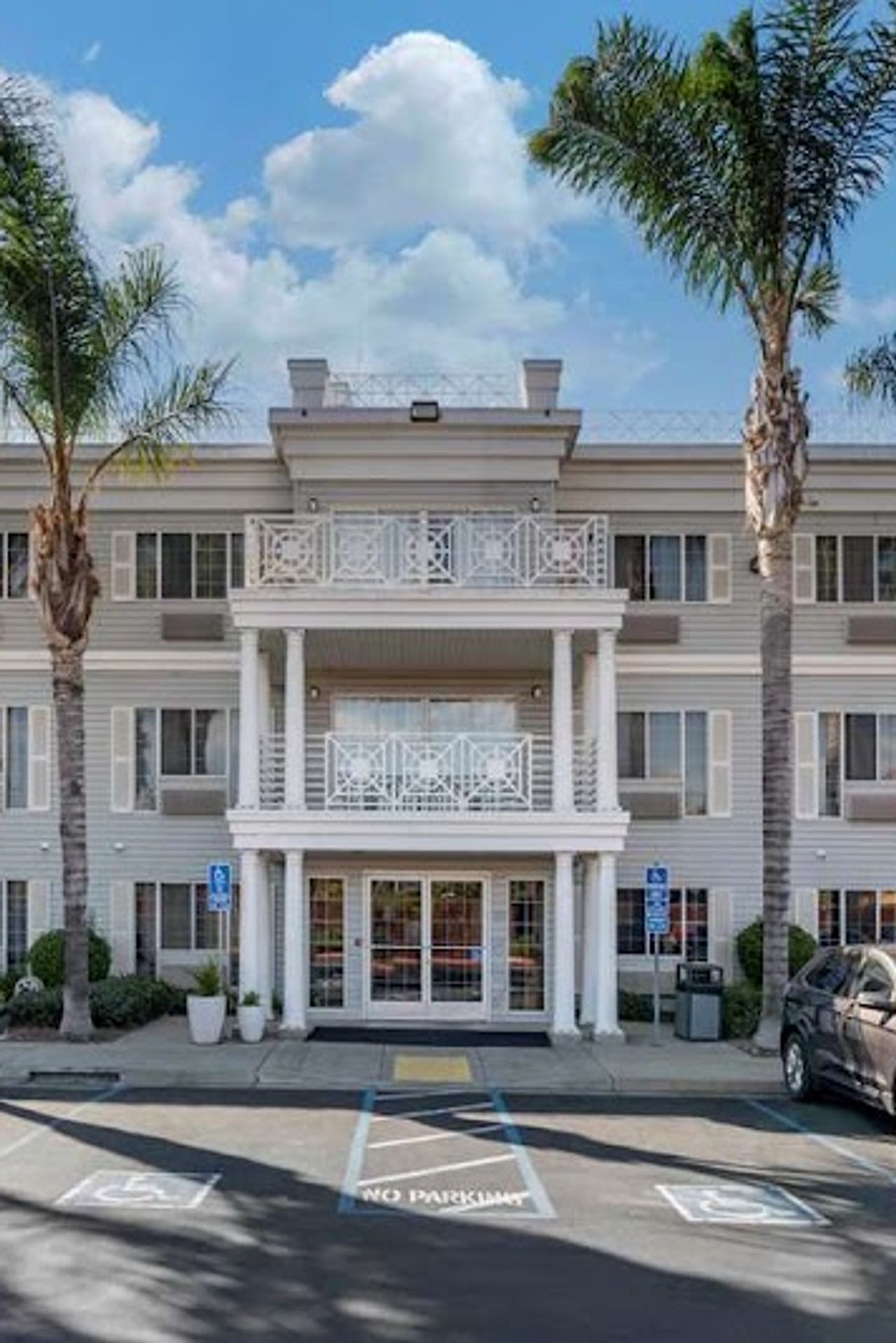 Photo of Best Western Luxury Inn