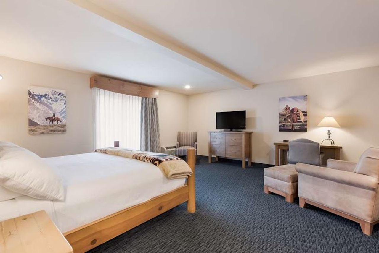 Photo of Best Western Plus Kentwood Lodge