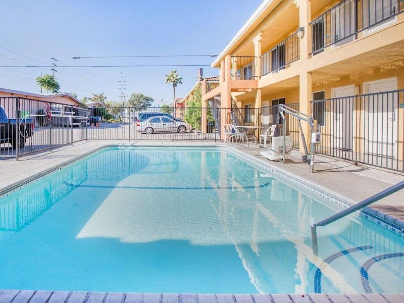 Photo of Econo Lodge Inn & Suites Lodi - Wine Country Area