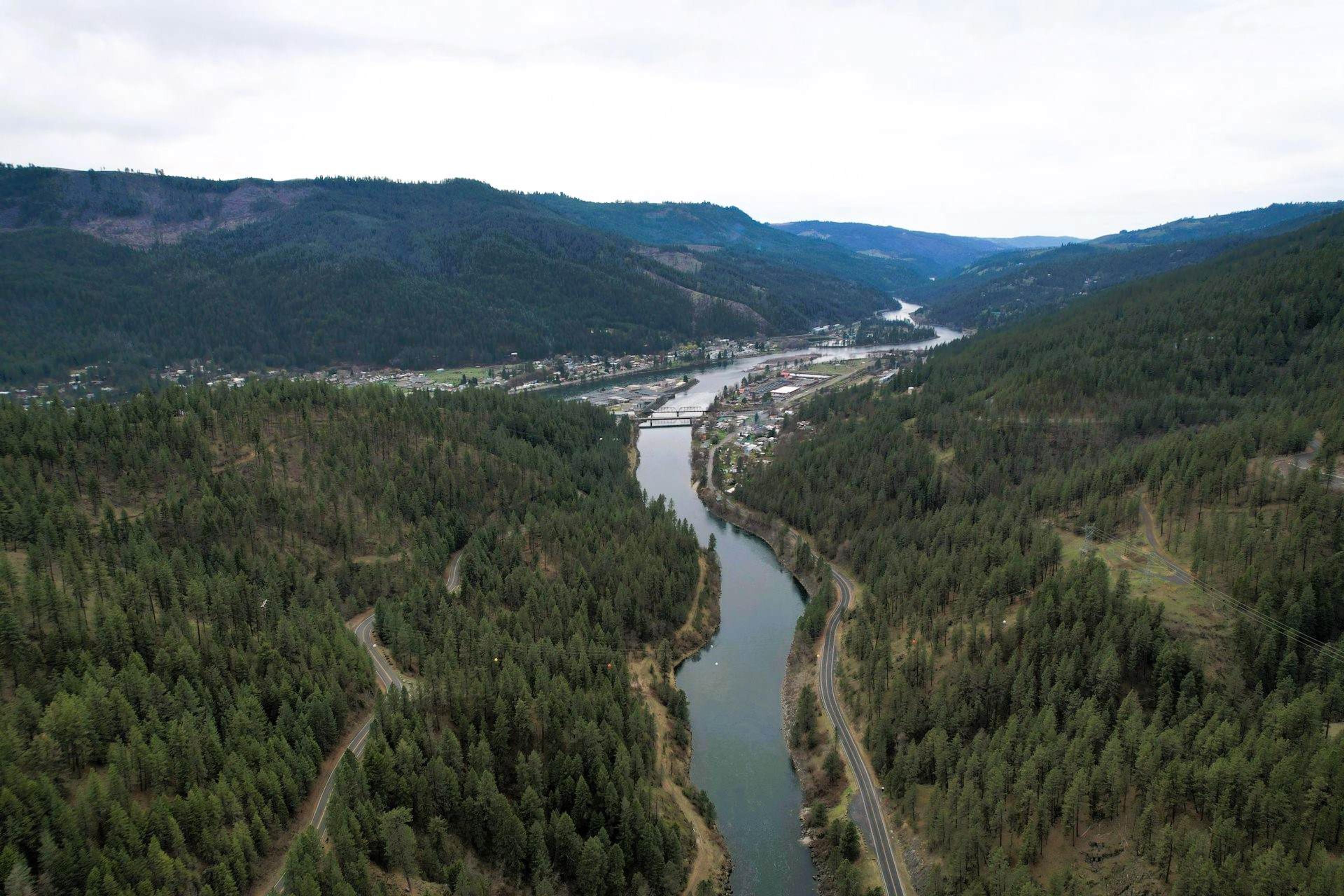 The Clearwater River running through a valley in Nez Perce-Clearwater National Forest near Kamiah, Idaho, USA