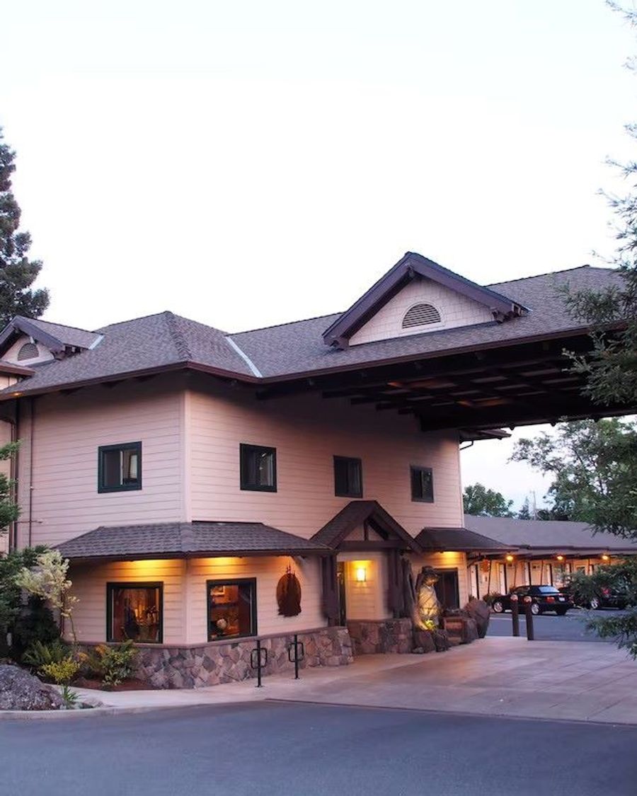 Redwood Hyperion Suites