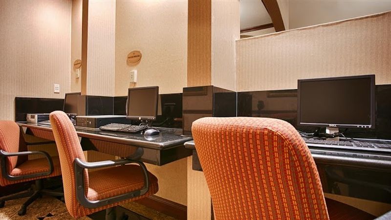 Photo of Best Western Plus Heritage Inn