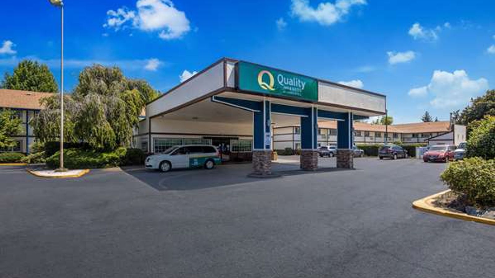 Quality Inn & Suites Medford Airport