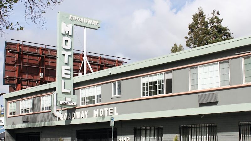 Photo of Signature Inn Berkeley Oakland