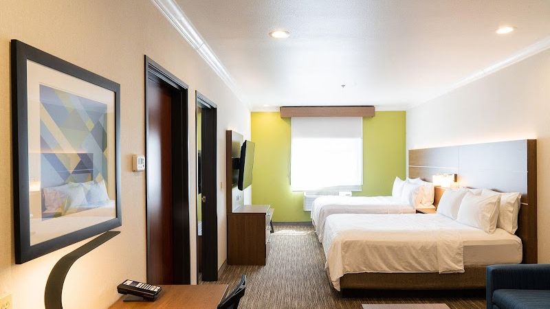 Photo of Holiday Inn Express & Suites Davis - University Area, an IHG Hotel