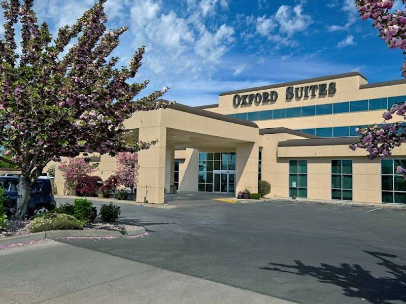 Oxford Suites Yakima