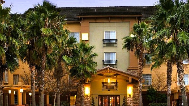 Larkspur Landing Extended Stay Suites Sacramento