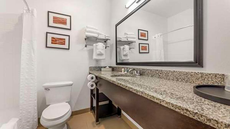 Photo of Comfort Suites Near Vancouver Mall