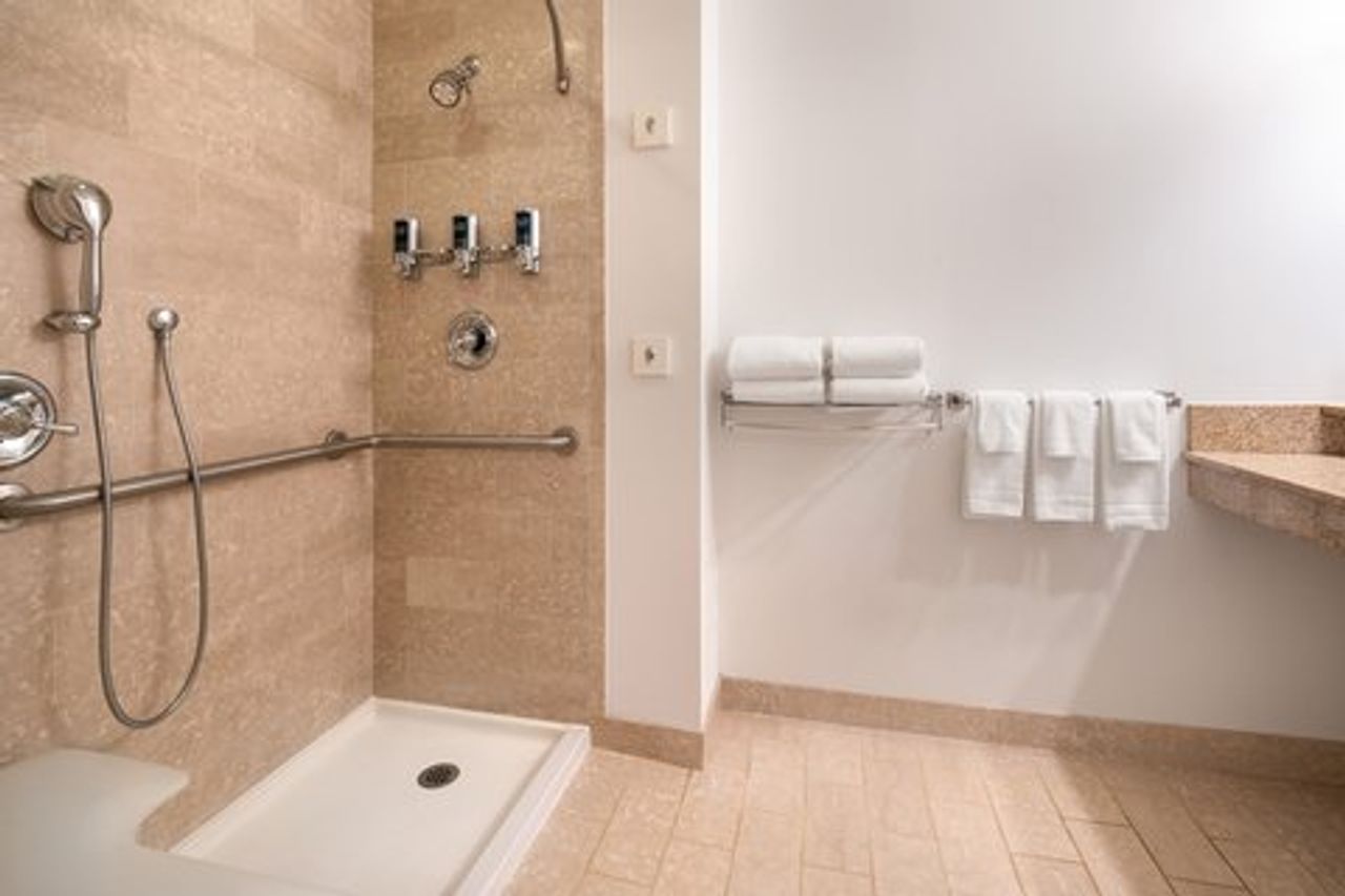 Photo of Four Points by Sheraton San Francisco Bay Bridge