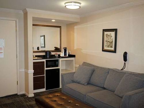 Photo of Wingate by Wyndham Bellingham Heritage Inn