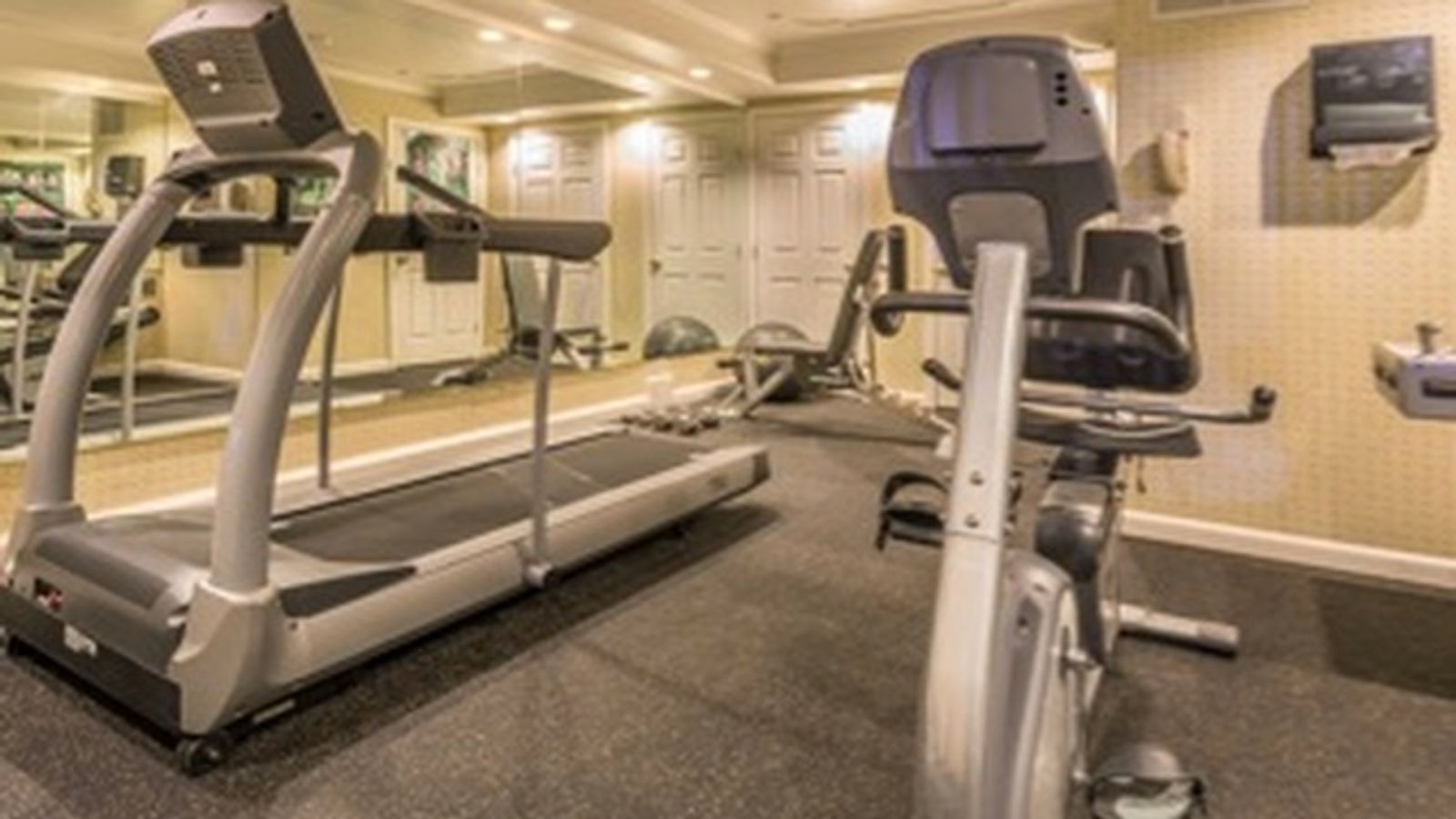 Photo of Ramada by Wyndham Mountain View