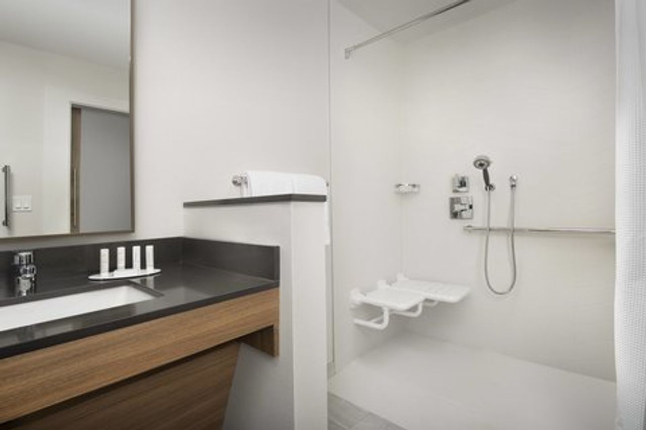 Photo of Fairfield Inn & Suites Santa Rosa Rohnert Park