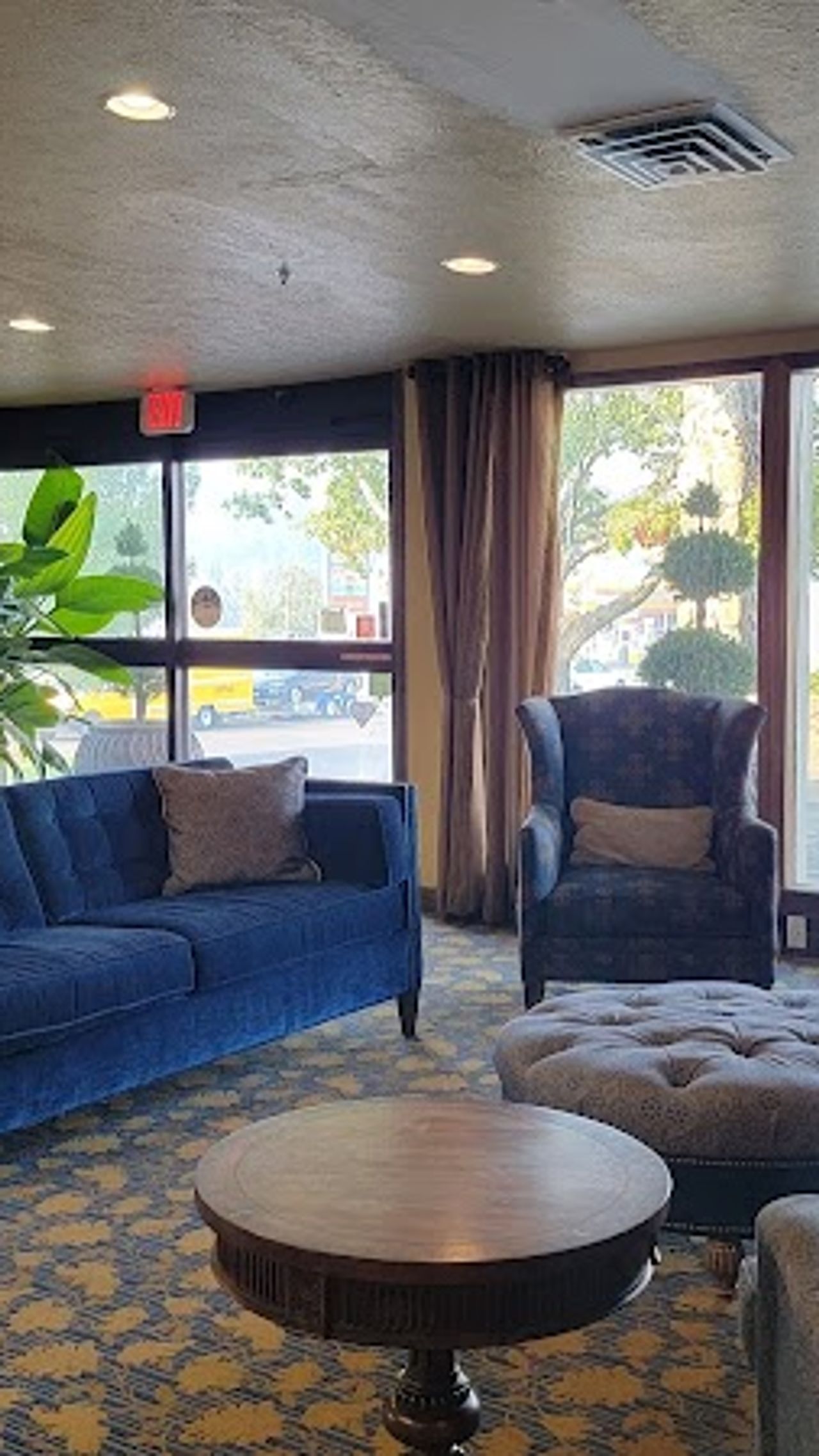 Photo of Comfort Inn & Suites