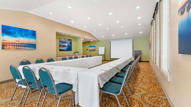 Photo of Best Western Plus Heritage Inn