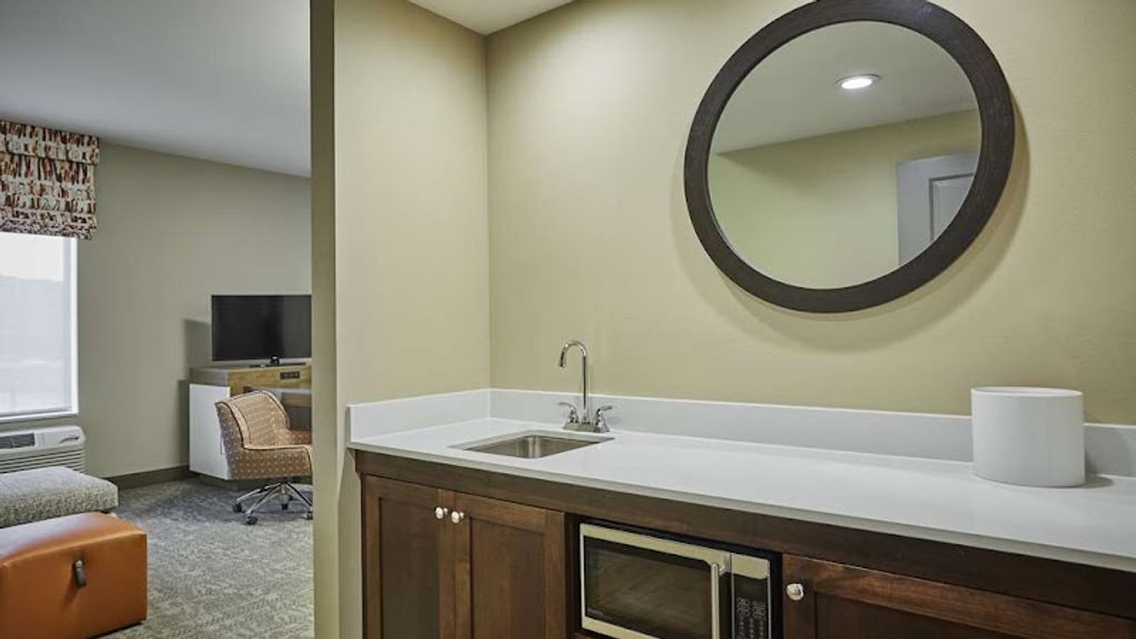 Photo of Hampton Inn & Suites Roseburg