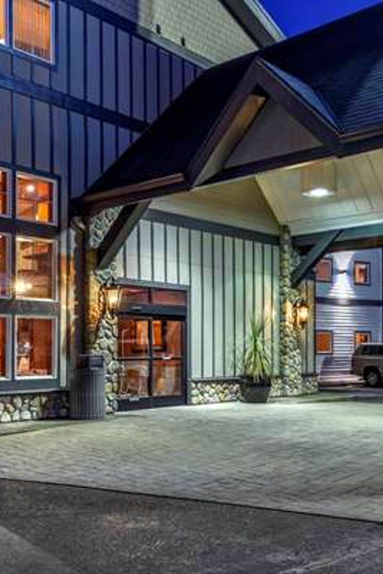 Photo of The Kathryn Riverfront Inn, Ascend Hotel Collection