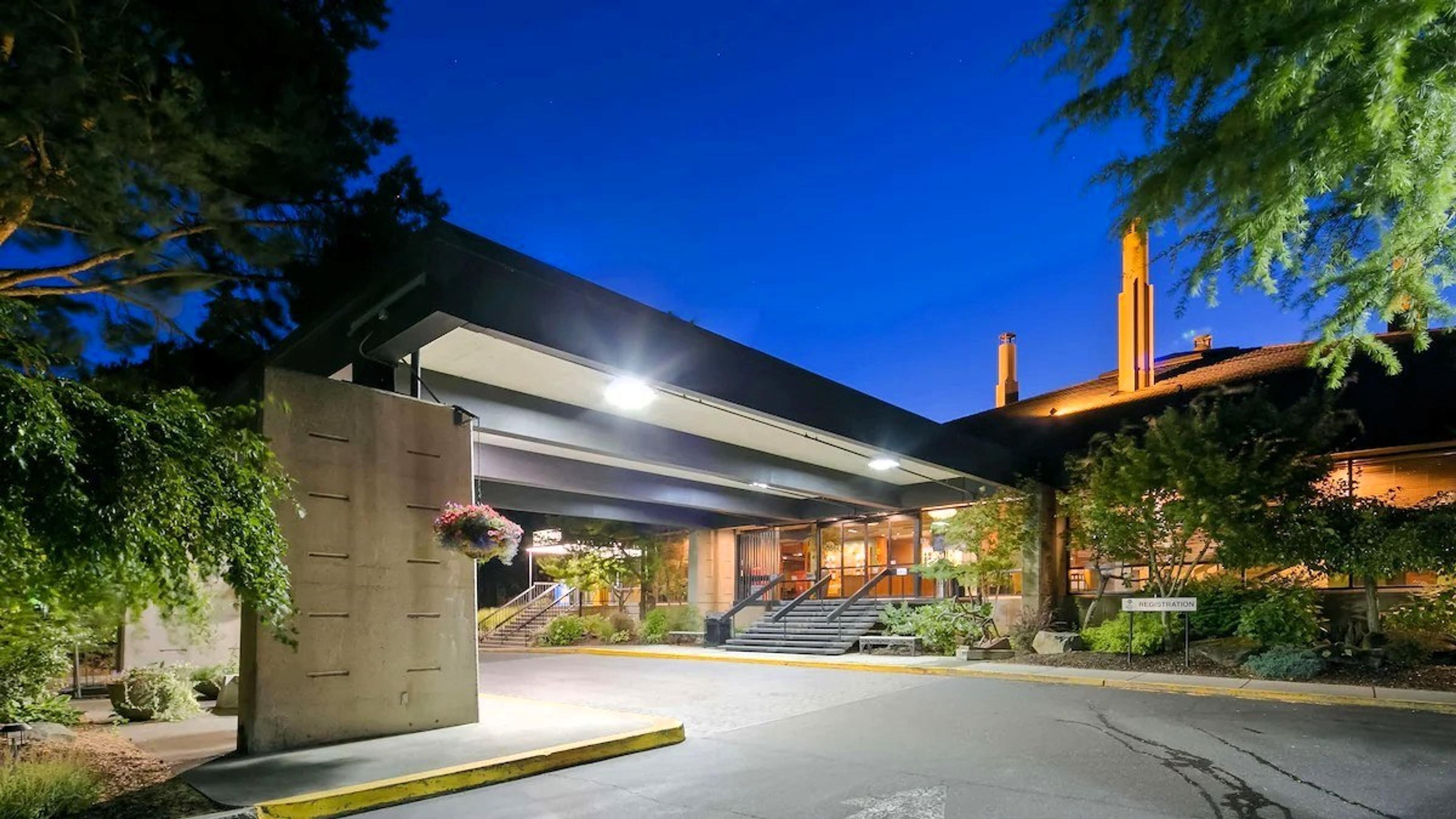 Best Western Plus Hood River Inn