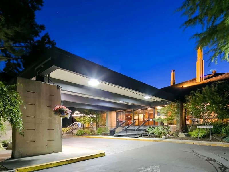 Best Western Plus Hood River Inn