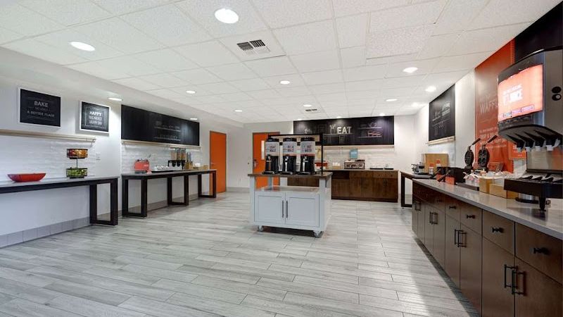 Photo of Hampton Inn & Suites Tulare