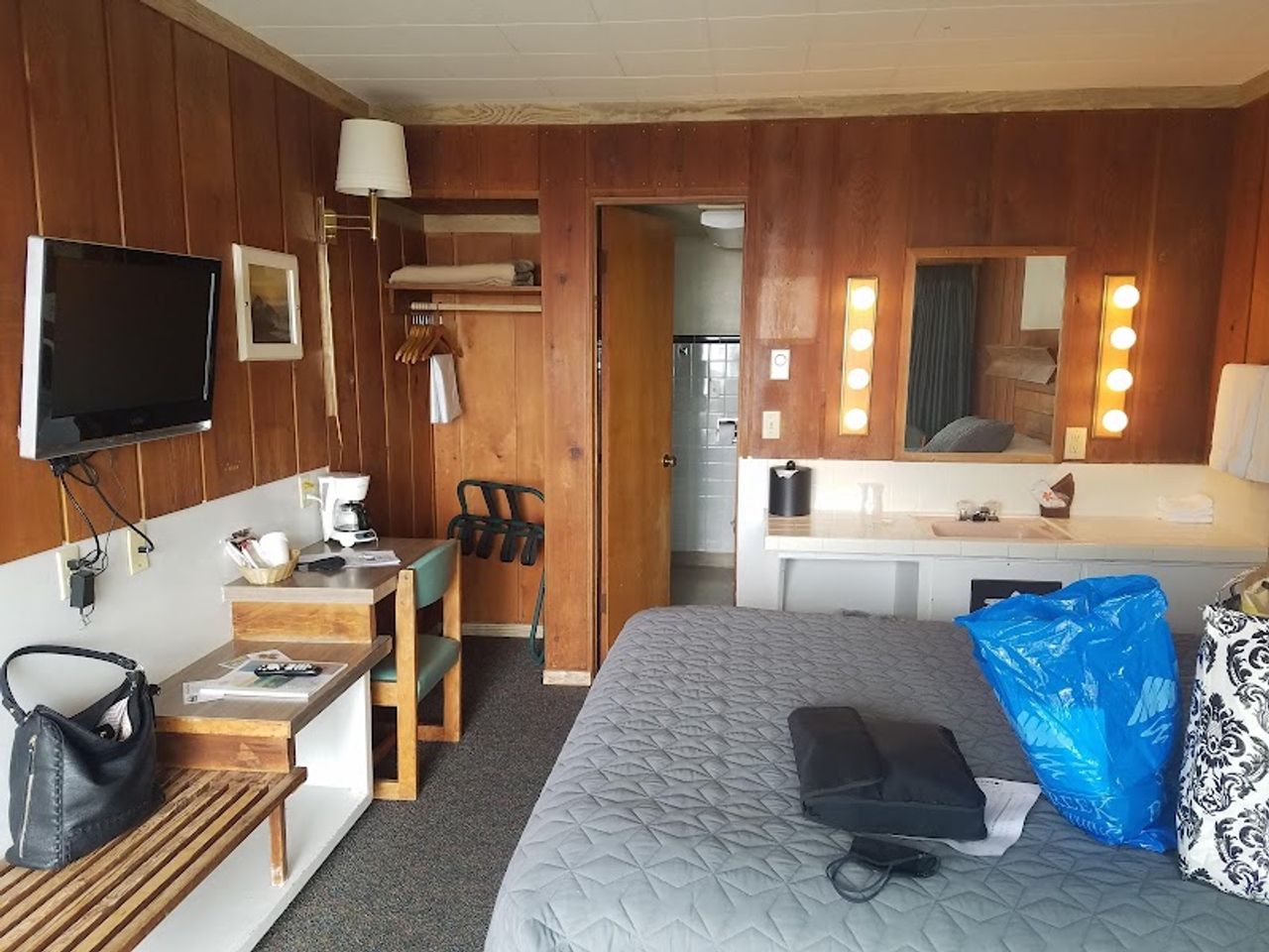 Photo of Sunset Oceanfront Lodging